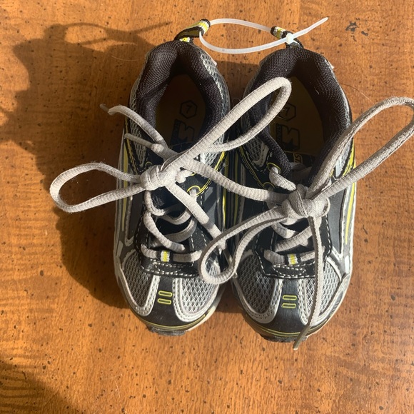 🌈BOGO 50% off🌈 Starter Little Kids Sneakers, Size 7, NWOT! Perfect Condition! - Picture 2 of 13